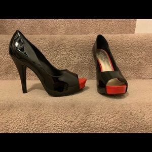 Jessica Simpson open-toe shiny pumps- NEW